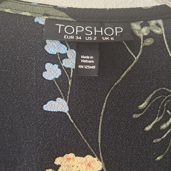 Topshop wrap blouse in black floral with detail sleeves. Size 2 EUC - Picture 2 of 6